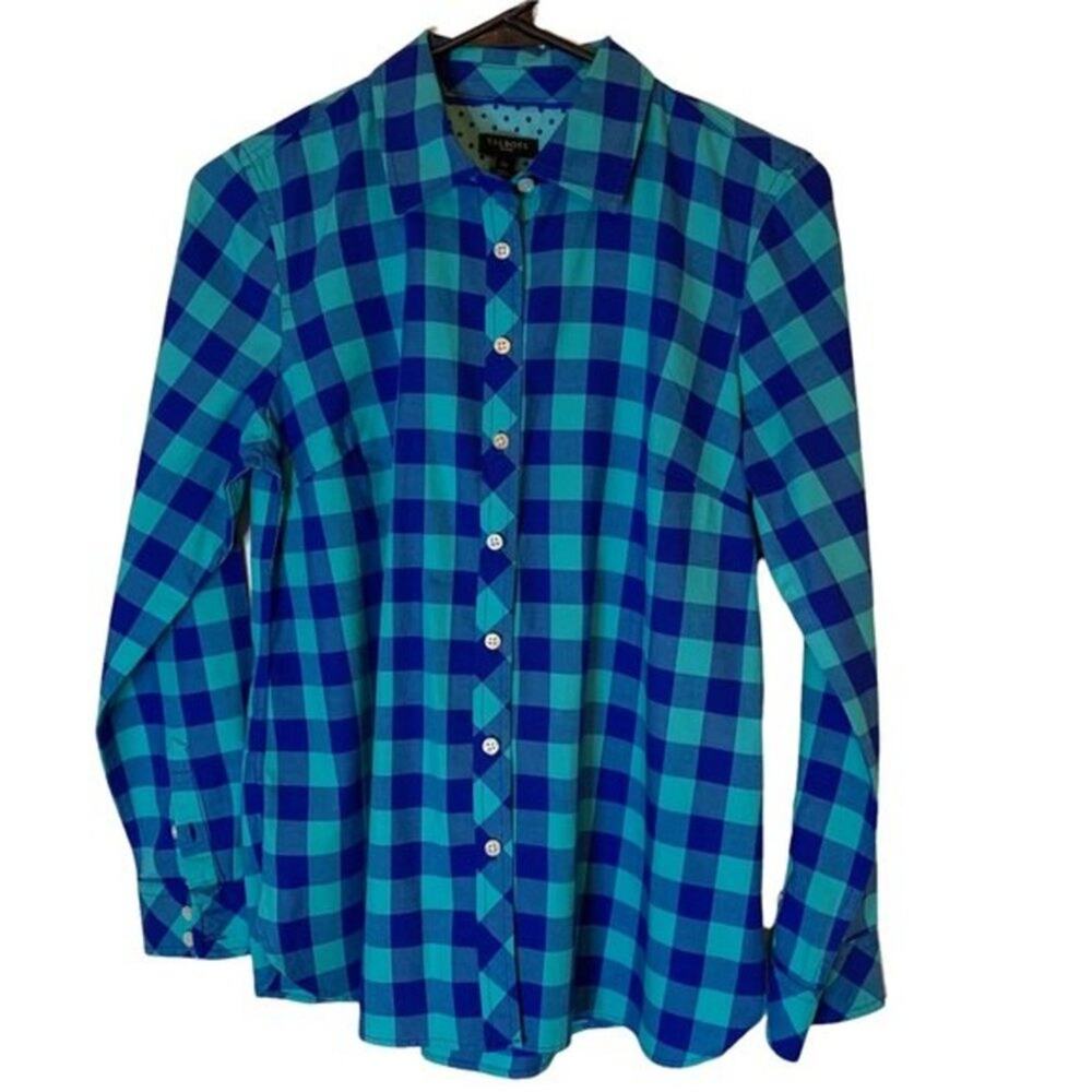 Talbots Petites Button Down Shirt. Size Small Petite. Long Sleeves. Blue Plaid.